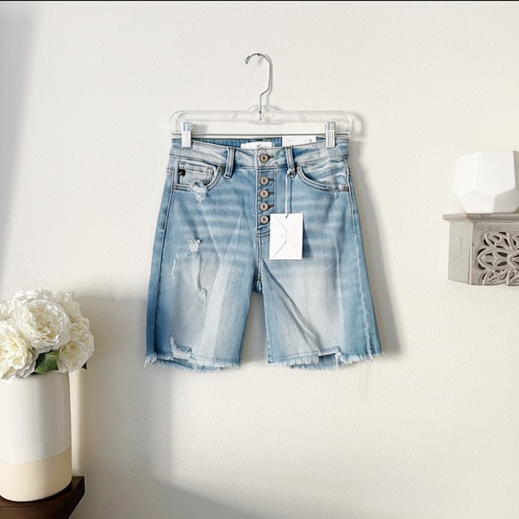 KanCan light wash distressed jean shorts with stretch size small new with tags - Picture 9 of 9